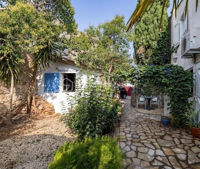 Propriété - 170 m² - 5 pièces