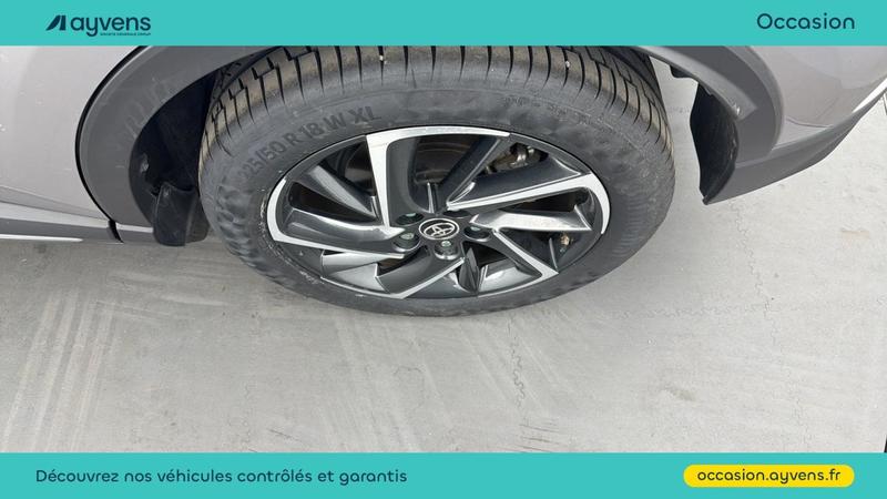 Toyota c-Hr 122h Graphic 2wd E-Cvt Mc19