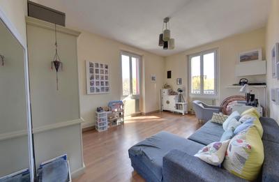 Appartement - 80 m² - 4 pièces