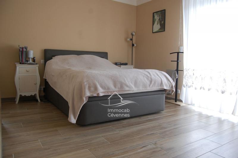 Villa - 220 m² - 8 pièces