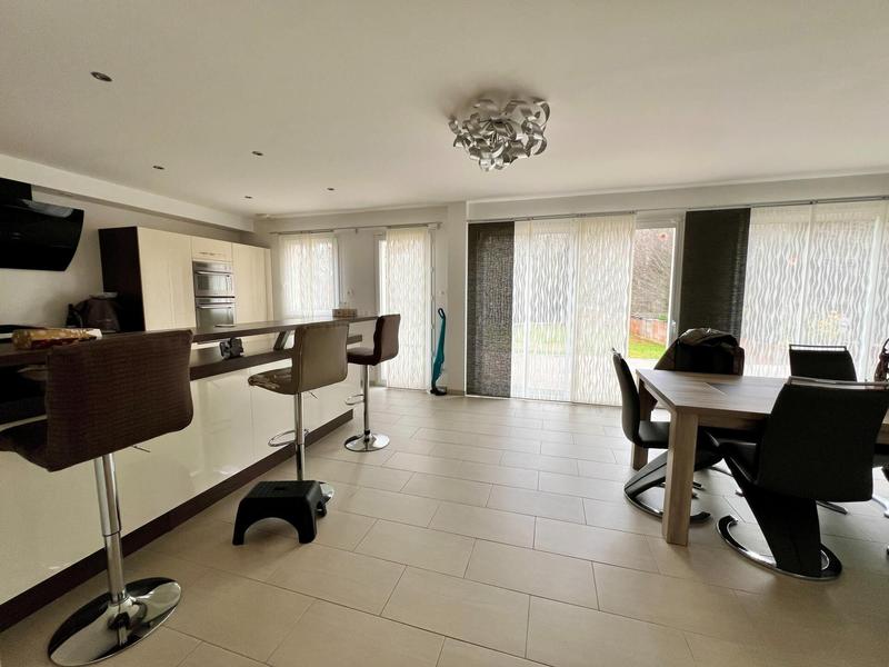 Maison - 175 m² - 7 pièces