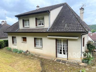 Maison - 186 m² - 10 pièces