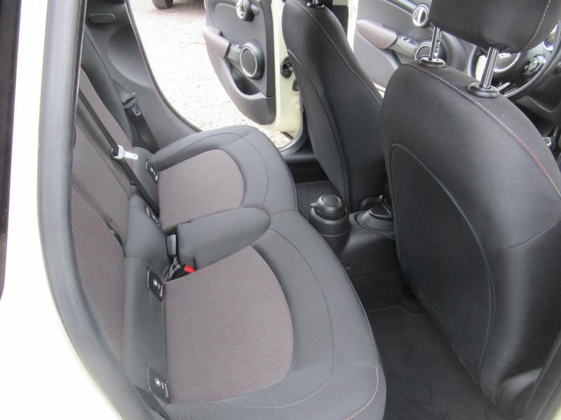 Mini Cooper d 116 Ch 5 Portes