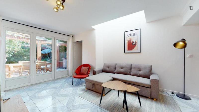 Chambre - 9 m² - 6 pièces