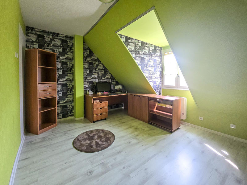 Maison - 220 m² - 7 pièces