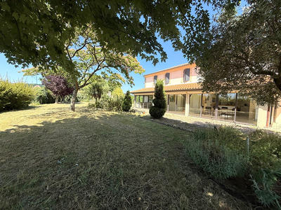 Maison - 180 m² - 7 pièces