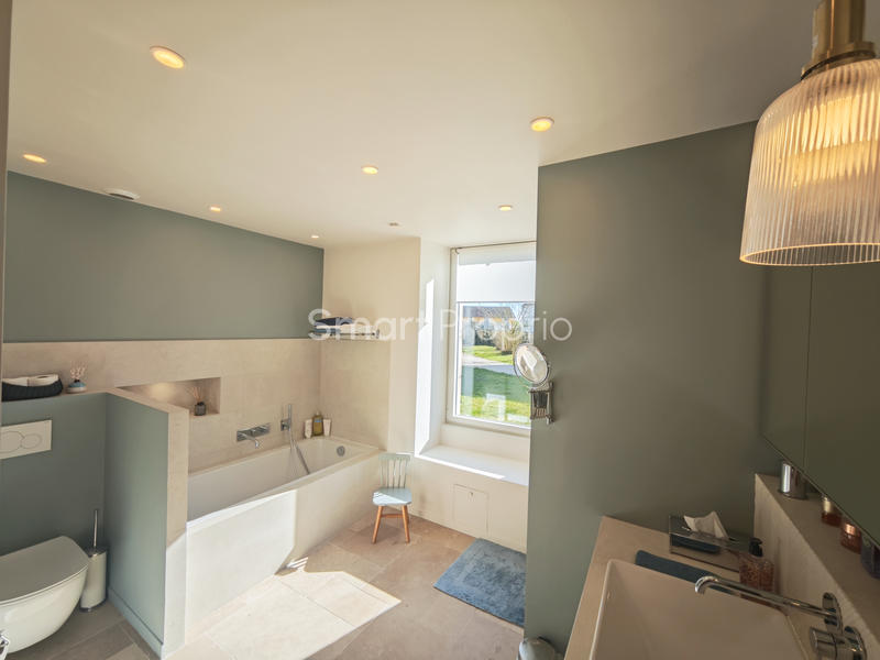 Maison - 300 m² - 9 pièces