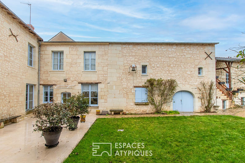 Maison - 290 m² - 9 pièces