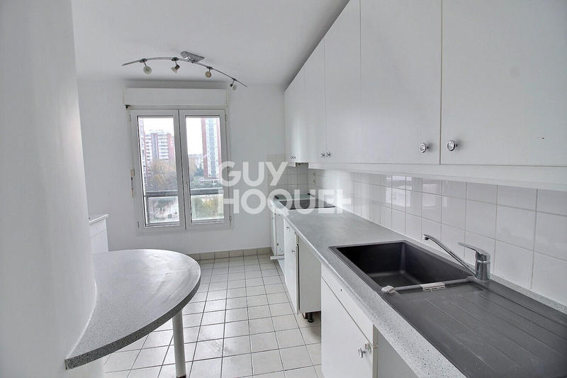 Appartement - 99 m² - 5 pièces