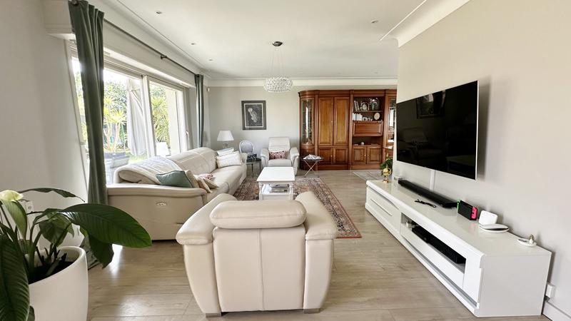 Maison contemporaine - 291 m² - 6 pièces