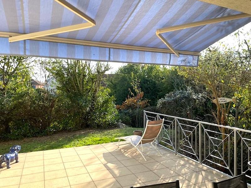 Villa - 12 438 m² - 5 pièces