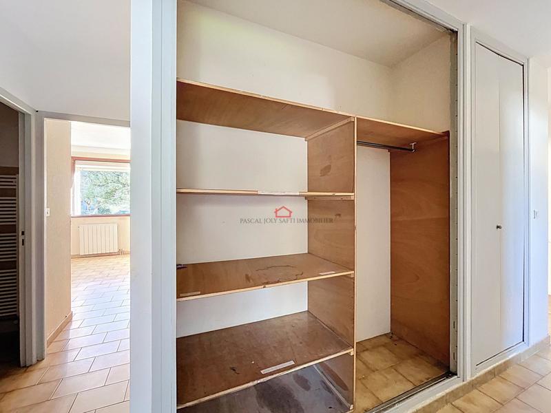 Appartement - 81 m² - 3 pièces