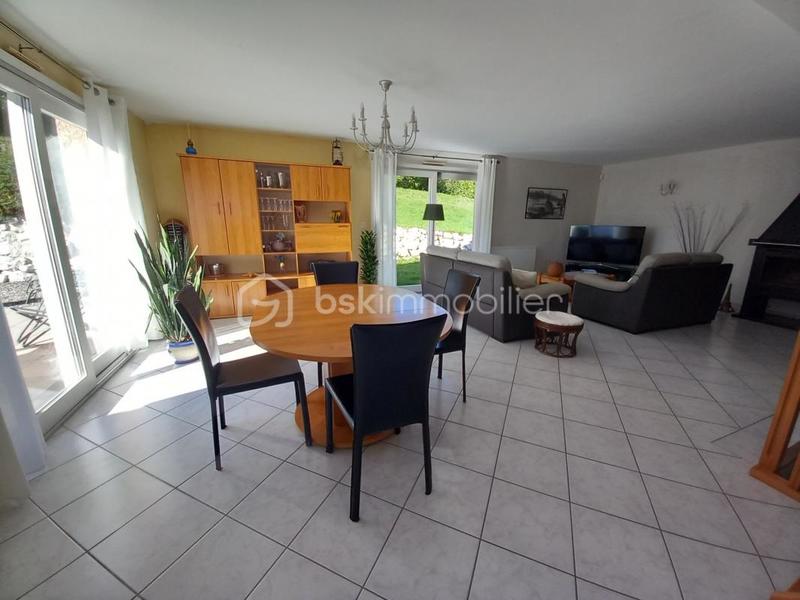 Maison - 136 m² - 5 pièces