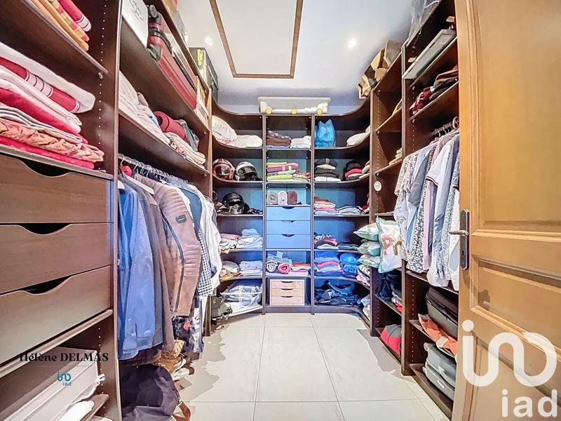 Maison de maîtres - 520 m² - 8 pièces