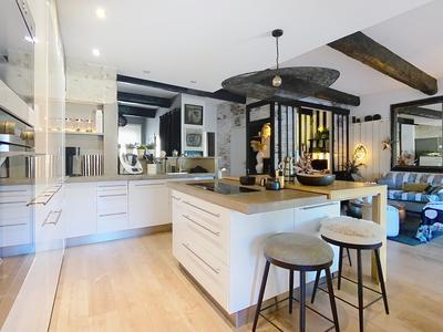 Maison - 160 m² - 5 pièces