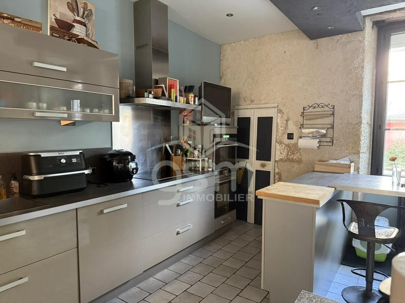 Maison ancienne - 173 m² - 6 pièces