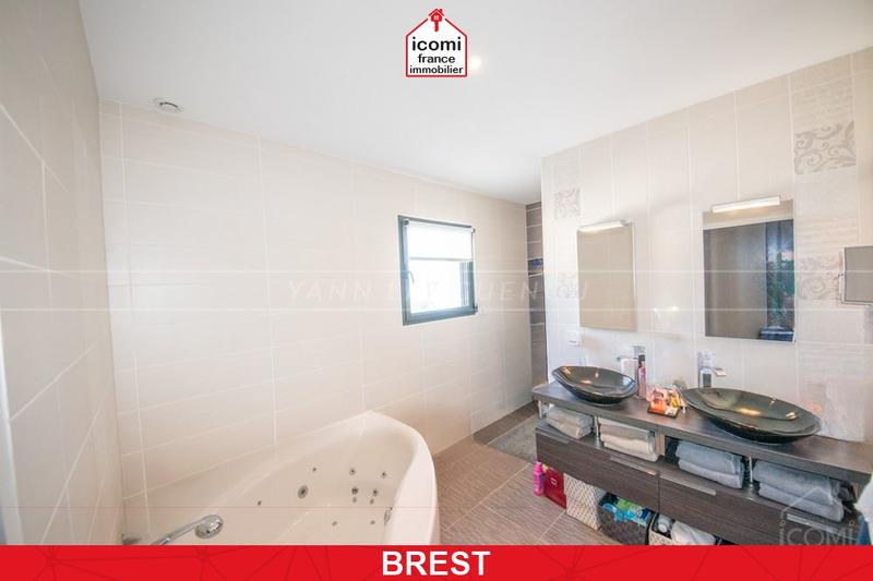 Appartement - 130 m² - 4 pièces