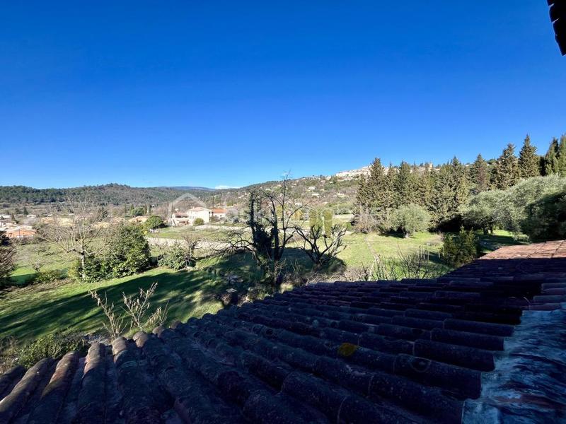 Maison traditionnelle - 85 m² - 3 pièces