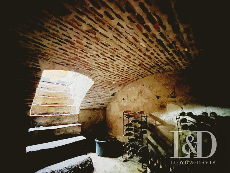 Maison ancienne - 199 m² - 7 pièces