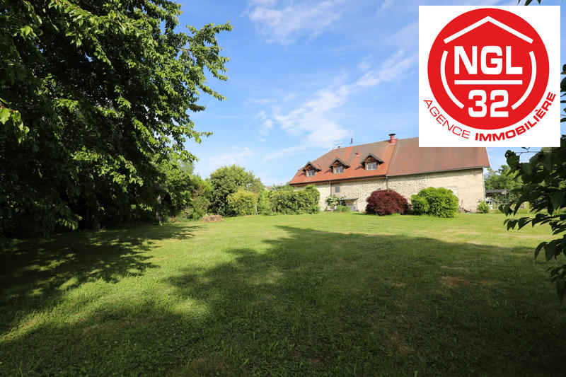 Maison - 250 m² - 10 pièces