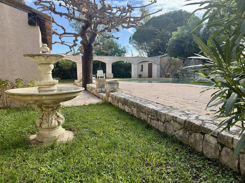 Maison - 162 m² - 7 pièces