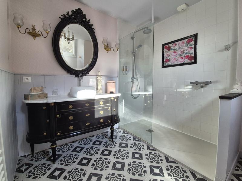 Maison - 288 m² - 7 pièces