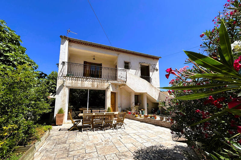 Maison - 160 m² - 6 pièces