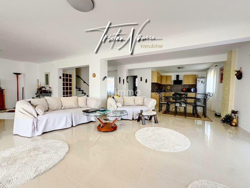 Maison - 185 m² - 6 pièces