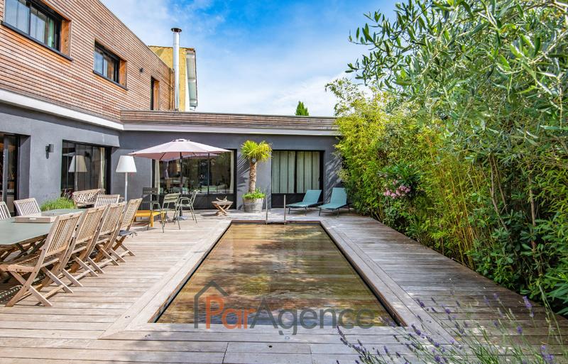 Maison - 177 m² - 7 pièces