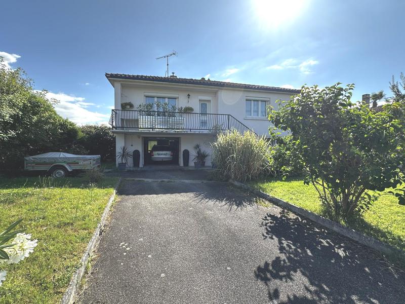 Maison - 100 m² - 6 pièces