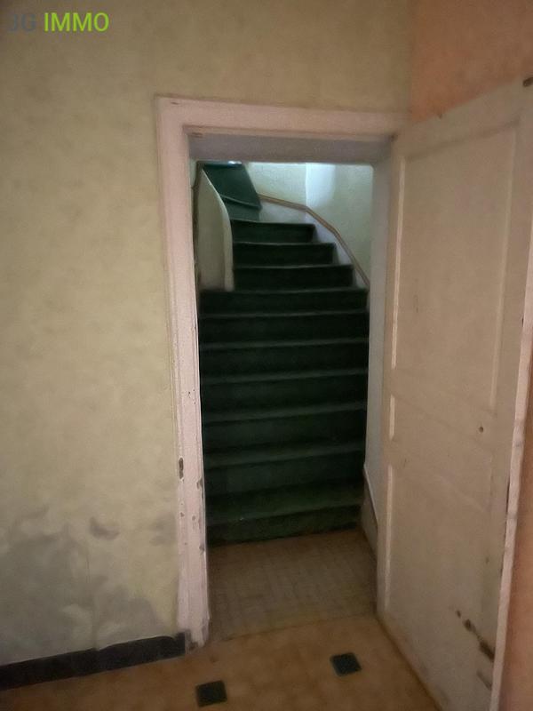 Immeuble - 130 m² - 6 pièces