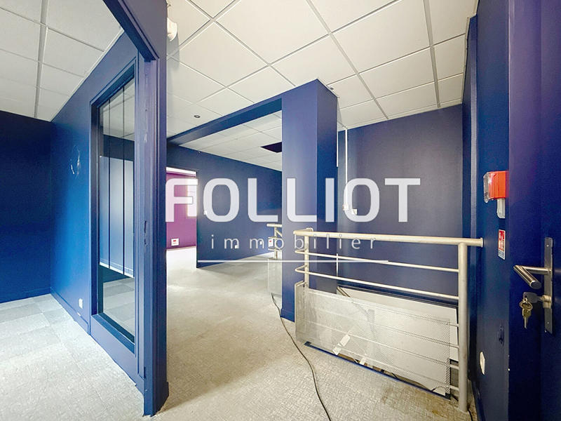 Local commercial - 120 m² - 6 pièces