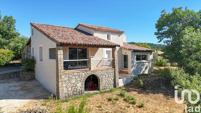 Maison - 136 m² - 5 pièces