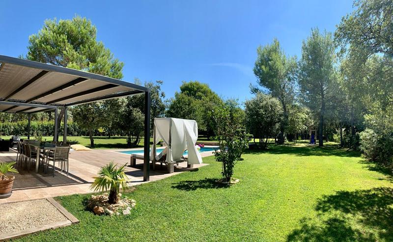 Maison - 230 m² - 8 pièces