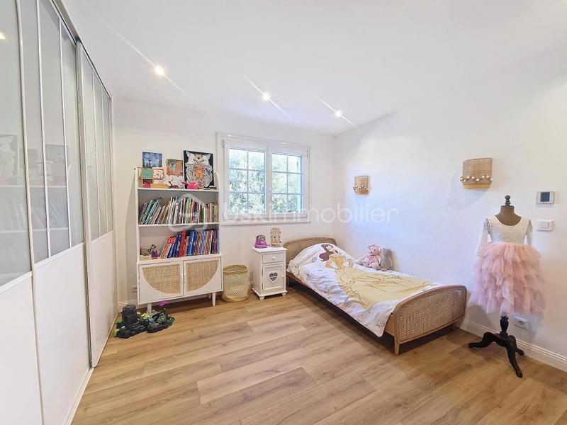 Villa - 300 m² - 5 pièces