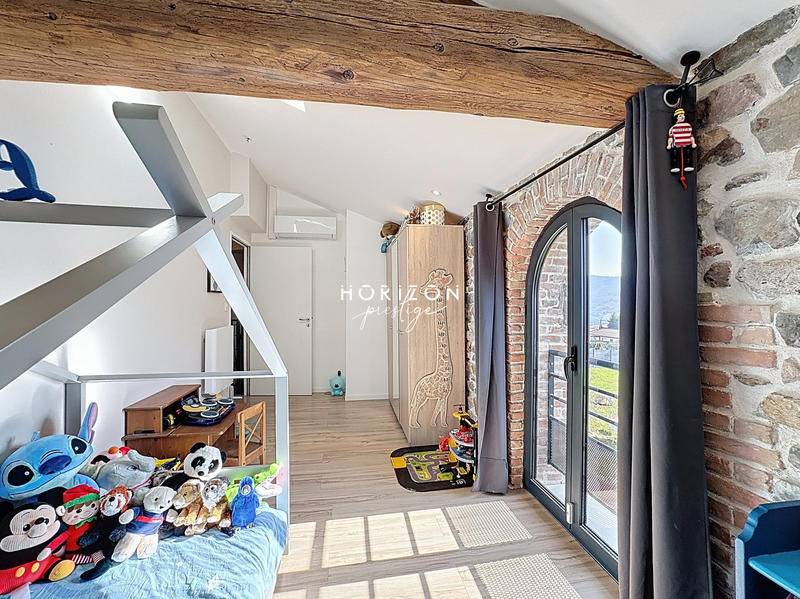 Maison ancienne - 433 m² - 10 pièces