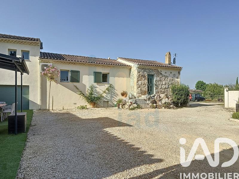 Maison - 250 m² - 7 pièces