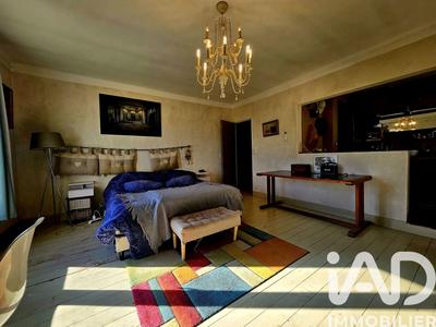 Maison - 181 m² - 7 pièces