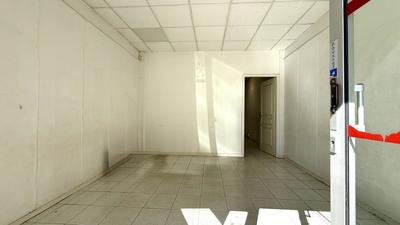 Local commercial - 65 m² - 3 pièces