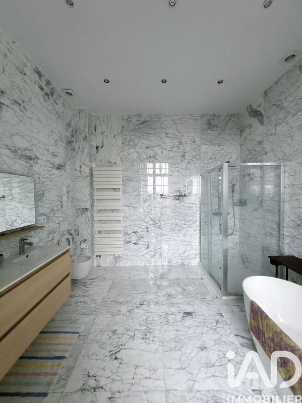 Château - 413 m² - 11 pièces