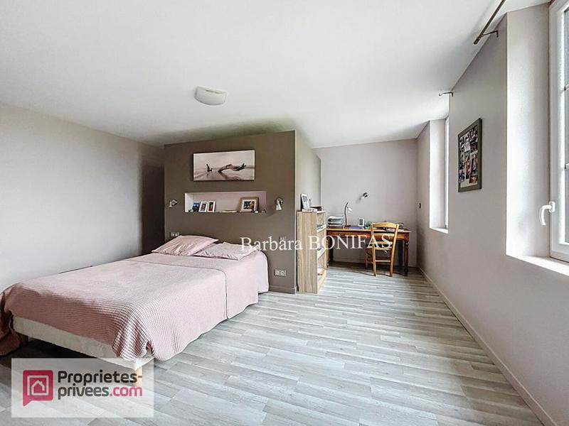 Maison - 227 m² - 8 pièces