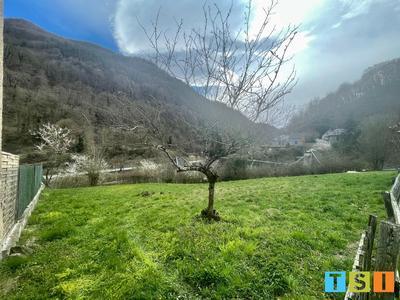 Terrain - 1 051 m²