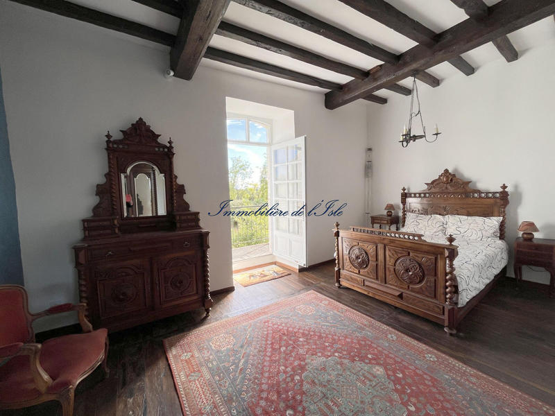 Maison - 300 m² - 10 pièces