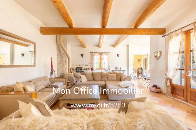 Villa - 240 m² - 6 pièces