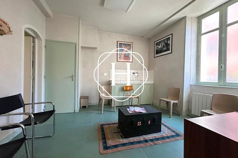 Local commercial - 94 m² - 5 pièces