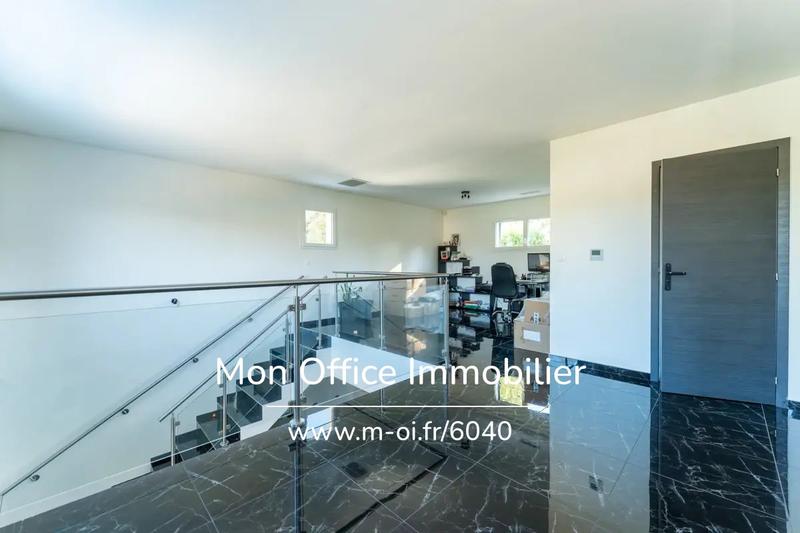 Villa - 166 m² - 6 pièces