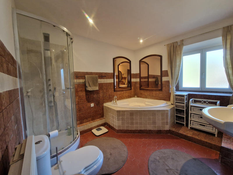 Bastide - 166 m² - 8 pièces