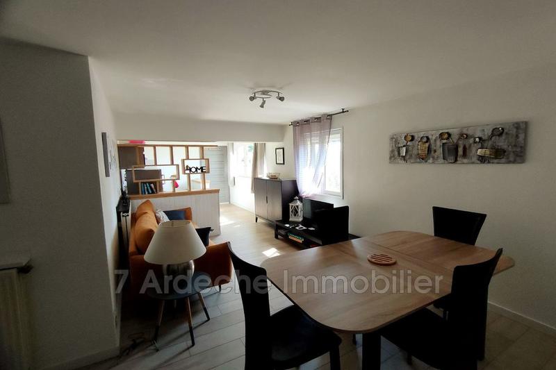 Maison - 195 m² - 8 pièces
