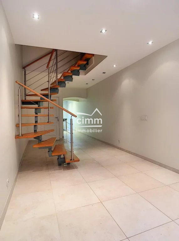 Maison - 74 m² - 4 pièces
