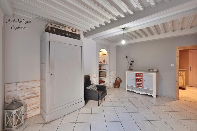 Maison - 216 m² - 6 pièces